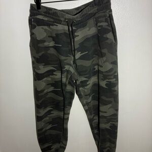 Wild Fable Green Camo Joggers